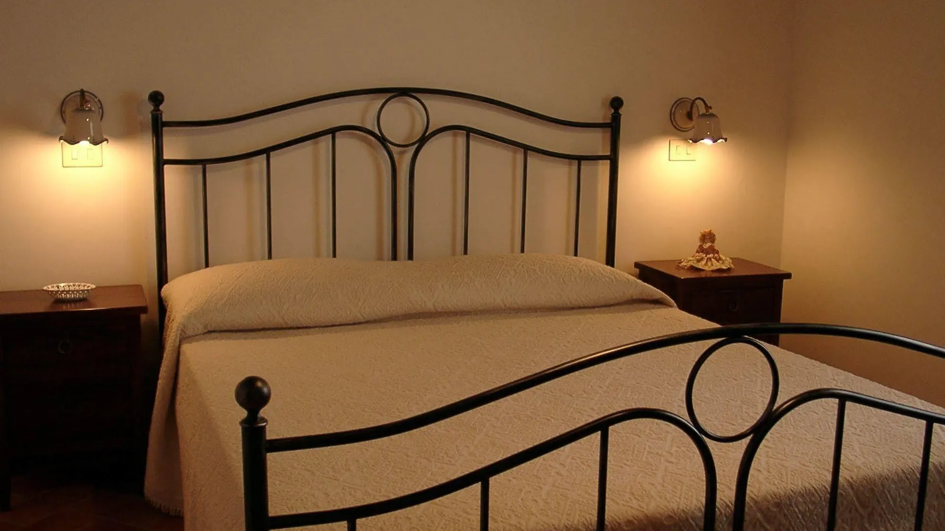 Country house Agriturismo Le Gore Guest House Sorano Italy